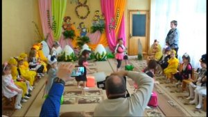 Весенний утренник. Танец мышек. Младшая.