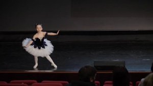 Ортабаева Фатима. 5 лет.Вариация из балета- Щелкунчик "?