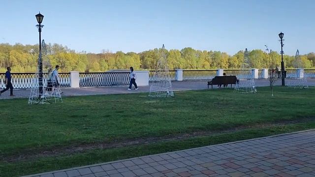 20.04.2025...💜"Небольшой обзор Набережной реки Сожа"!... Гом? смотреть онлайн