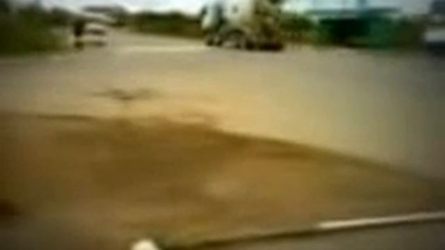 В пос. Свердлова уже три года не могут установить свет?