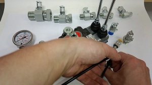 Тройники для манометра. Варианты подключения.