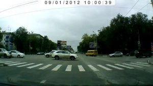 Видеорегистратор Subini DVR-027 - дневная съёмка.AVI