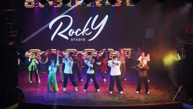 Студия танцев «ROCKY» C006 смотреть онлайн