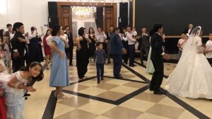 САМЫЙ ЛУЧШИЙ СЕМЕЙНЫЙ ФЛЕШМОБ НА СВАДЬБЕ ЕРНАР+ЖАНСАЯ #ErnarZhansayaWD