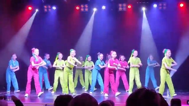 КРАСКИ РИТМА.  НЕПОХОЖИЕ