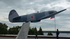 Волгоград.
Почти метро; исторические памятные места.