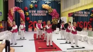 Танец мальчиков с тростью