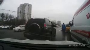 В Москве водители наказали таксиста, подрезавшего ск?