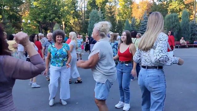 ТЫ ТАК КРАСИВО ТАНЦУЕШЬ! ТАНЦЫ ХАРЬКОВ 2023 #dance смотреть онлайн