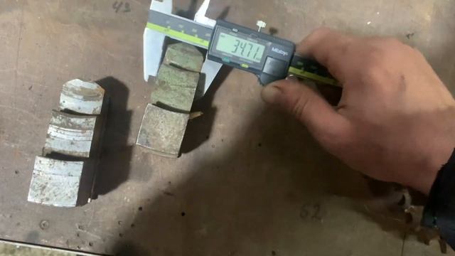 Запчастини до агротехніки, поршні газ-24 ті інше. Вайбе?
