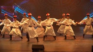 «Монгольский танец с пиалами»