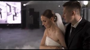 Красивый и нежный свадебный танец под песню Dusk till dawn