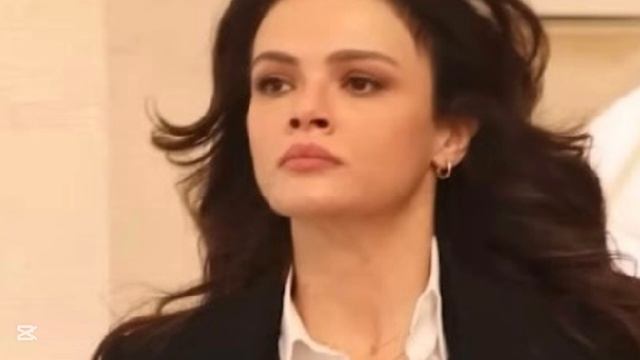 Uzak Şehir. Далёкий город. Разве ты не рад, что к тебе пришл? смотреть онлайн