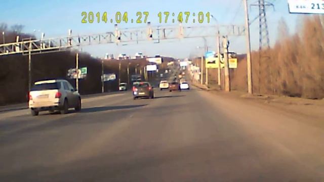 Видеорегистратор Subini DVR-128 - дневная съёмка смотреть онлайн