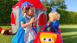 Диана и Рома - Диана и Рома играют в школу - История про тетрадь