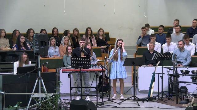 ПОД ЗАЩИТОЙ ТВОИХ КРЫЛ смотреть онлайн