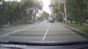 Разворот через двойную сплошную в центре Абакана
