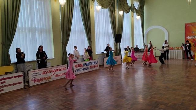 20 октября 2024г. Венский вальс. Анюта Коновалова. Турнир. смотреть онлайн