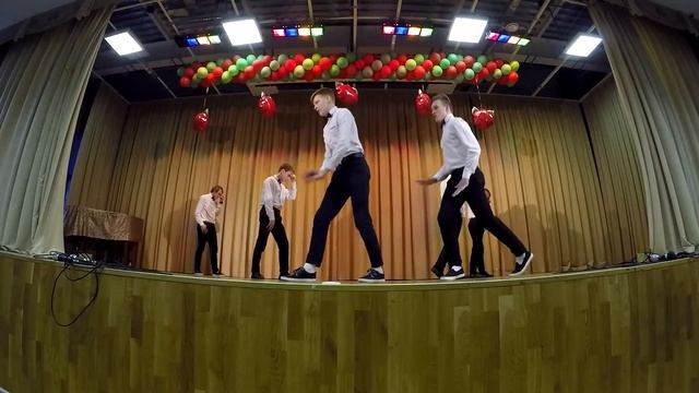 Танец 10 и 11 Класс смотреть онлайн