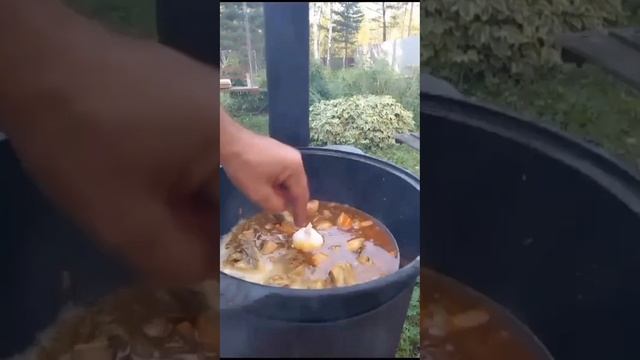 ПЛОВ С КУРИЦЕЙ/ПЛОВ В КАЗАНЕ НА КОСТРЕ смотреть онлайн