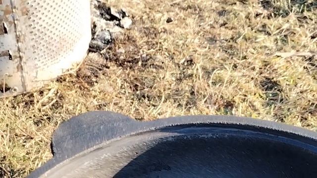 Весна в ДЕРЕВНЕ/ Обжигаю казан, Вася смастерил новые д? смотреть онлайн