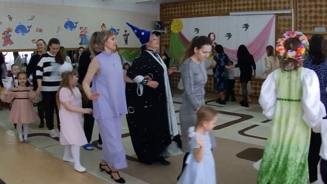 Кадриль с мамой смотреть онлайн