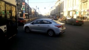 Таксисты за 49 с их ПДД  и общественный транспорт...