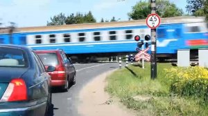 ПДД РБ Железнодорожные переезды. Светофор и приближаю