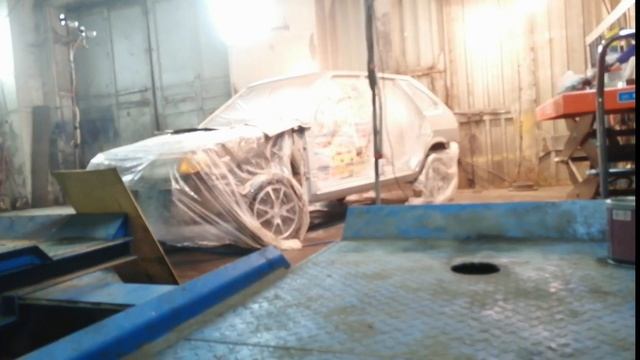 ВАЗ 2114.Из автохлама в идеал. Часть 4. Окрас кузова. смотреть онлайн