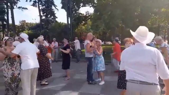 Ромашка белая танцы Dancing Харьков 21.07.2024 смотреть онлайн