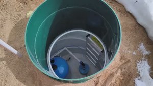 Обзор установки пластикового кессона для скважины Титан от производителя под ключ с обустройством