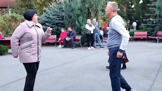 ЗАЦЕЛУЙ МЕНЯ, ЗАКРУЖИ! ТАНЦЫ ХАРЬКОВ УКРАИНА ОКТЯБРЬ 20 смотреть онлайн