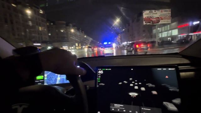 Работа дворников на Tesla. смотреть онлайн