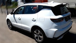 Спешу поделиться впечатлениями о кроссовере Ливэн X6 PRO. Внешность, багажник и как машина на ходу