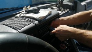 Установка 10"магнитолы incar tmx-7710-6 vw T4.