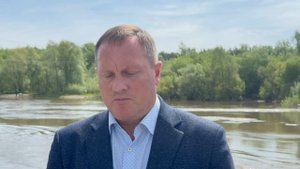Мэр Ачинска рассказывает подробности по извлечению грузовика из реки