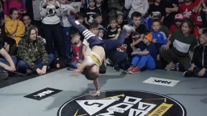 БРЕЙК ДАНС ДЕТИ МОЩНЫЙ ФИНАЛ НА GET DOWN 5 МАЛЫШ НИК vs LION