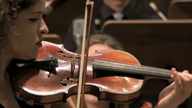 Beethoven – Violin Concerto in D Major, Op. 61 Chanelle Bednarczyk, conducted by Andrzej Kucybała