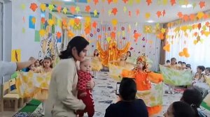 Осенний праздник.Танец с шарфиками.Муз рук Табассум А?