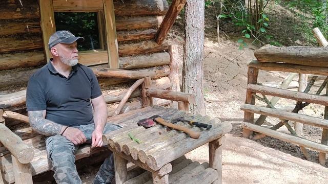 Жизнь на лесном хуторе | Строительство землянки и обще