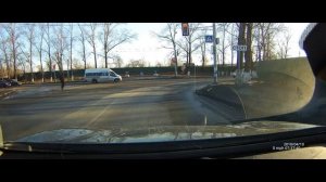 Два автохама нарушают ПДД - выезд на встречку. Ульянов?