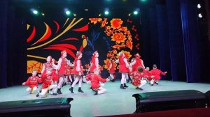 Русский народный танец "Четыре двора".