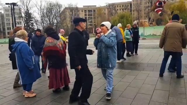 ОТЦВЕЛА ЛИПА БЕЛАЯ, ВОТ И ВСТРЕТИЛИСЬ ВНОВЬ!!!ХАРЬКОВ Т смотреть онлайн