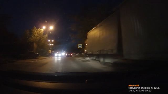 Тест Mio MiVue 688 - Super HD (2304x1296 30 к/с) Ночь смотреть онлайн