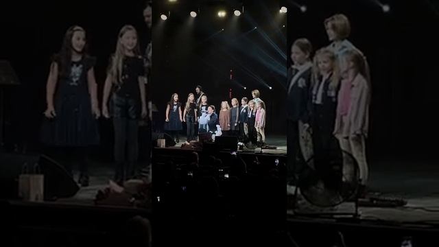 На концертах Евы Власовой поют все! Детский милый сад ? смотреть онлайн