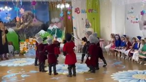 Утренник в детском саду «Весна в Дагестане» танец джи?