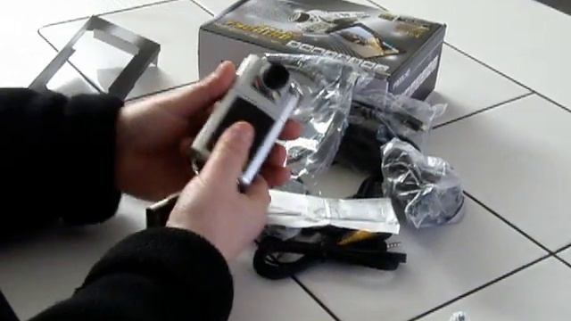 Автомобильный видеорегистратор F900 LHD смотреть онлайн