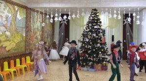 Танец-хоровод "Елка супермодель"