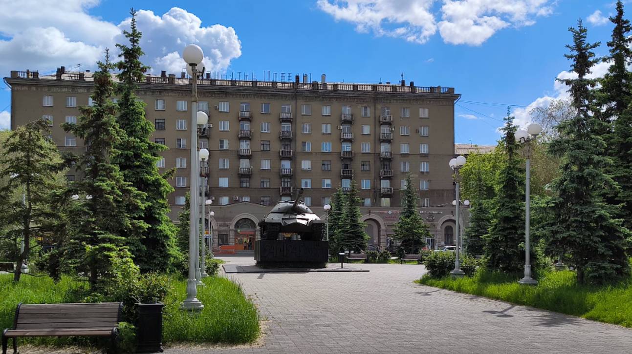 Южный Урал г. Магнитогорск Пт, 23 мая 2025 "Сквер Победы" площадь Победы левый берег. [4k] смотреть онлайн