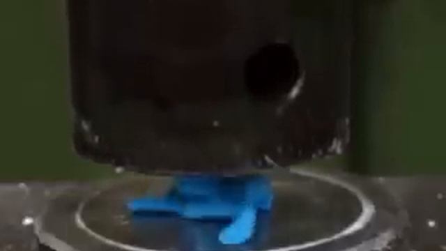 Пластилин под прессом смотреть онлайн